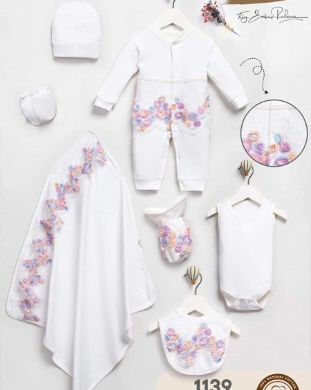 طقم مستشفى بناتي باللون الابيض