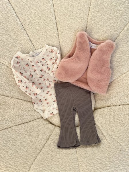 طقم بناتي 4 قطع مع نظارة