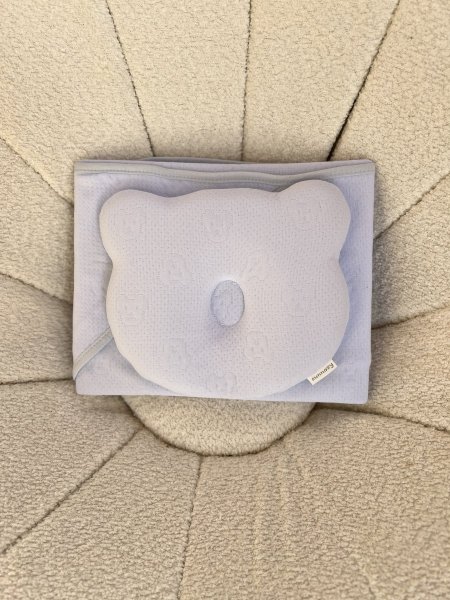 طقم منشفه ومخده للرضع