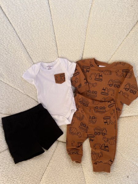 بدله ولادي 4 قطع