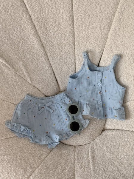 طقم بناتي مع نضارة 