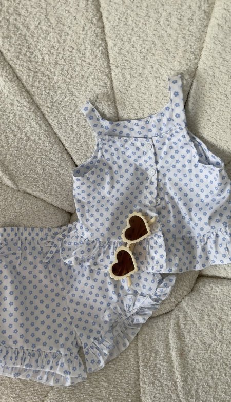 طقم بناتي مع نضارة 