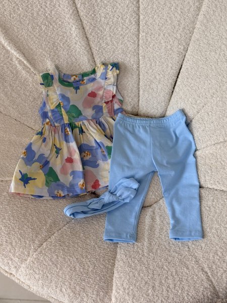 طقم بناتي مع بندانه