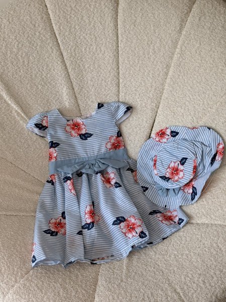 فستان مميز مع طاقيه