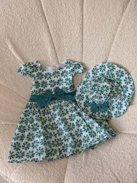 فستان مميز مع طاقيه