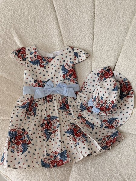 فستان مميز مع طاقيه