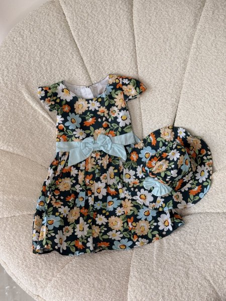 فستان مميز مع طاقيه