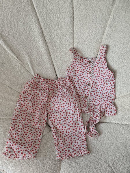 طقم بناتي مع بندانه