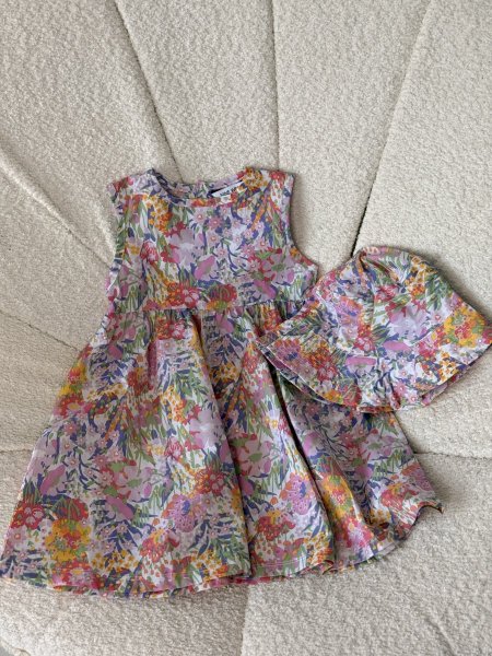 فستان مع طاقيه