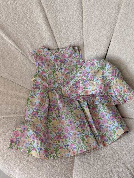 فستان مع طاقية