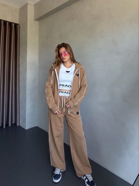 بدلة  Prada