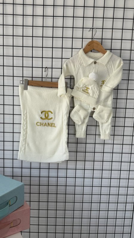 بكج مستشفى صوف CHANEL