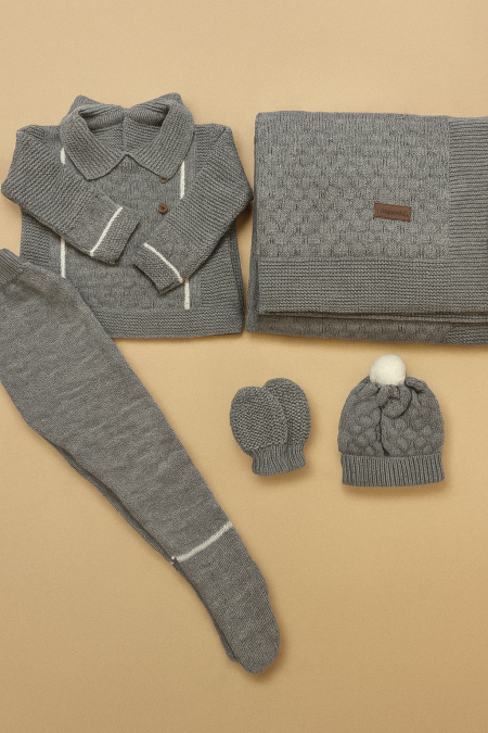 طقم صوف ناعم 5 قطع عمر 0 ل3