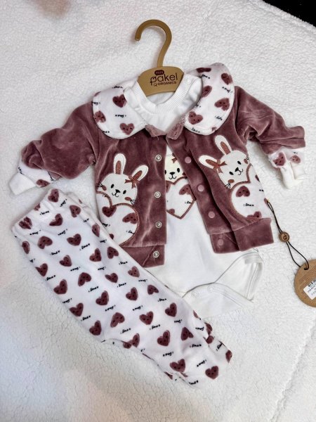 بدلة بناتي صوف ناعم