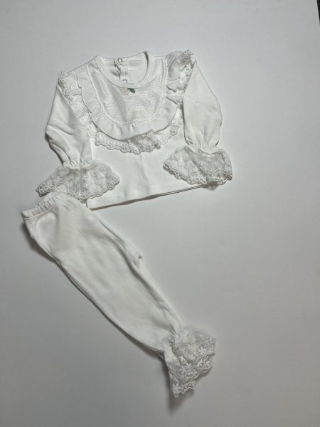 طقم بيبي ابيض