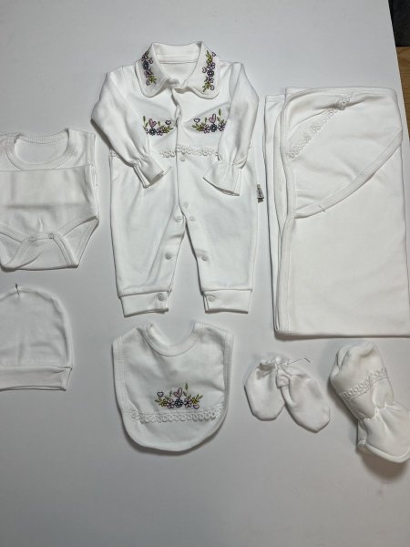 طقم مستشفى ابيض 7 قطع